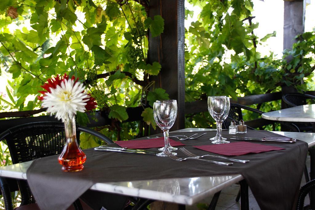 Logis Des Cretes De Pignols Hotel Moissac Exterior photo