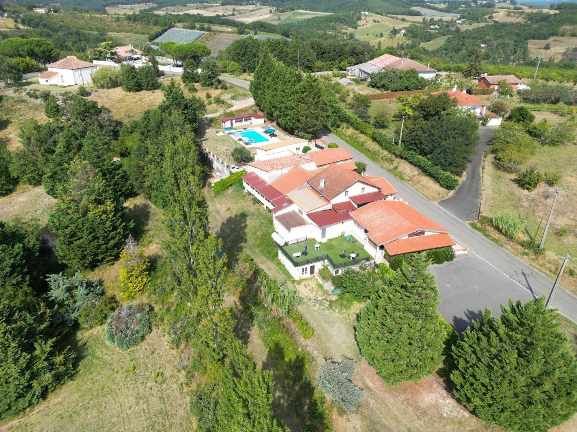 Logis Des Cretes De Pignols Hotel Moissac Exterior photo