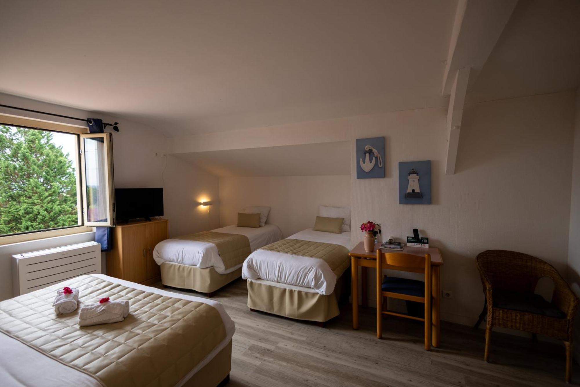 Logis Des Cretes De Pignols Hotel Moissac Exterior photo