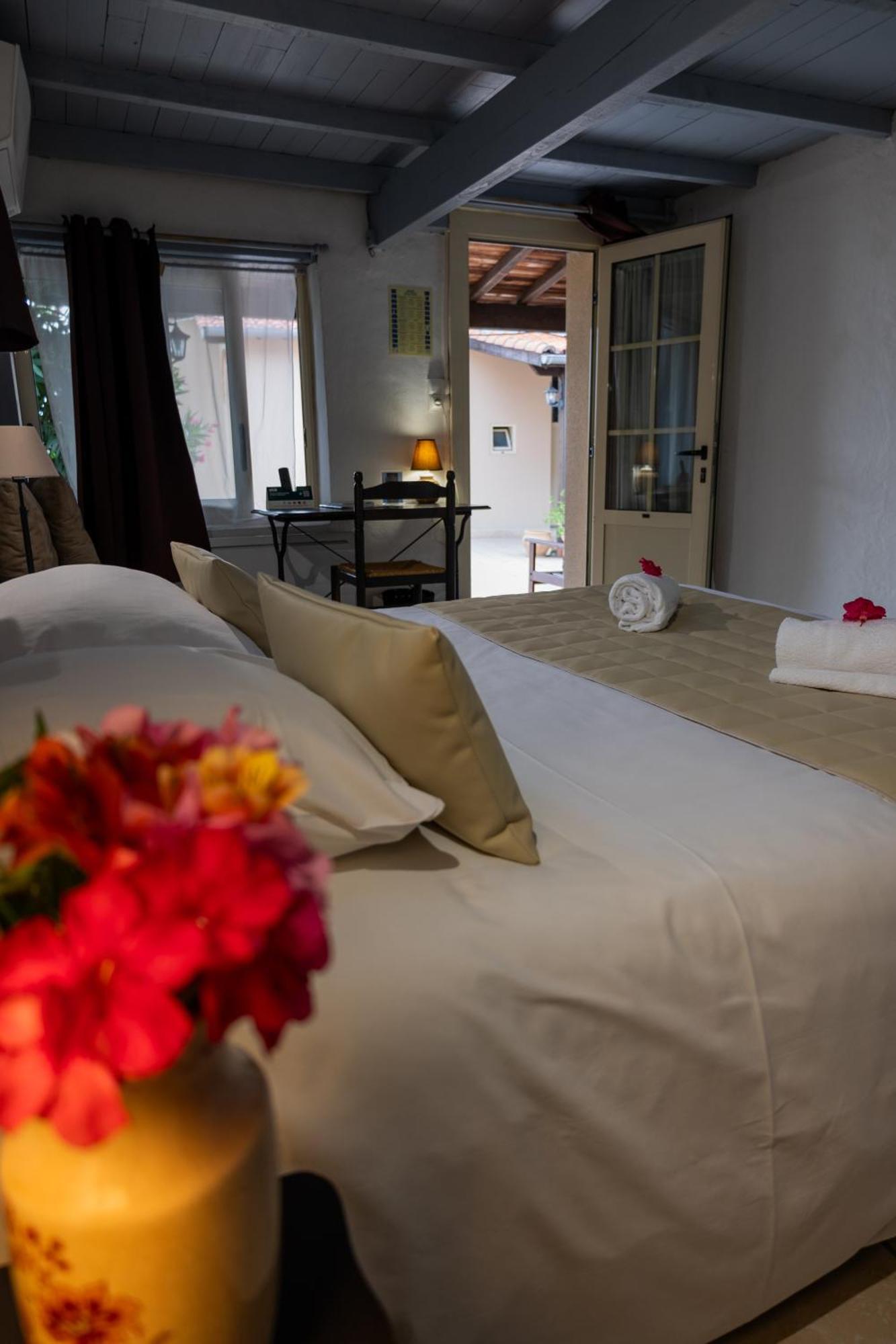 Logis Des Cretes De Pignols Hotel Moissac Exterior photo